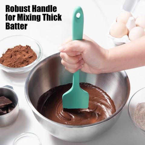 Doosu flexible edges reach every bowl corner for easy scraping.