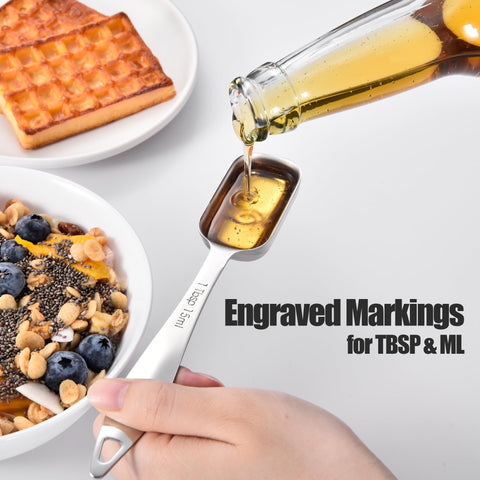 Doosu nesting spoons with an O-ring stay organized together.
