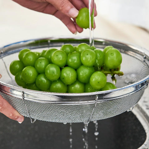 DOPMEP rust-proof stainless steel design adds durability to kitchen tasks.
