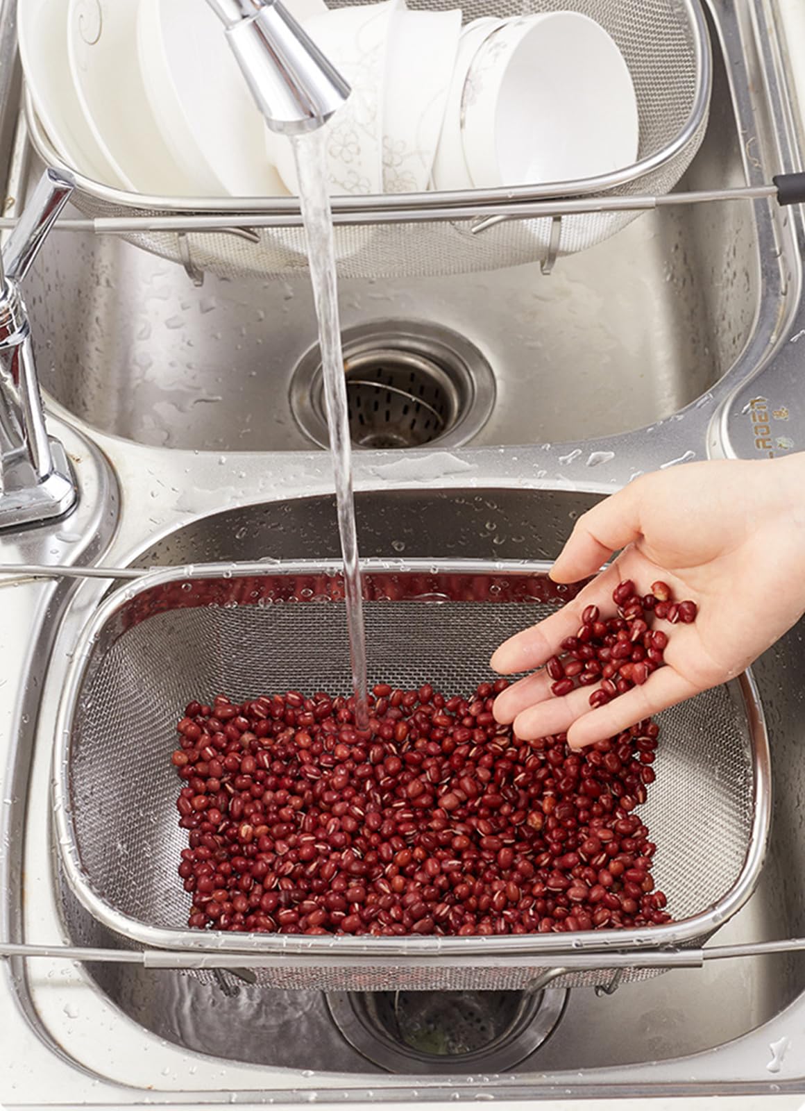 DOPMEP stainless-steel construction ensures durability for daily kitchen tasks.