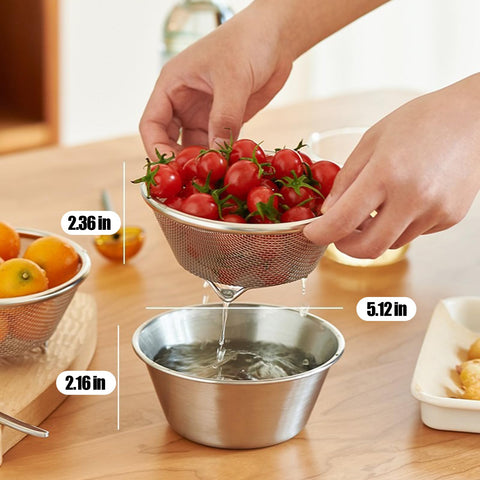DOPMEP Stainless steel mini-colander for berries keeps berries intact