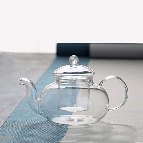 DOPUDO easy-pour teapot with comfortable grip during serving.