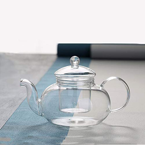 DOPUDO easy-pour teapot with comfortable grip during serving.