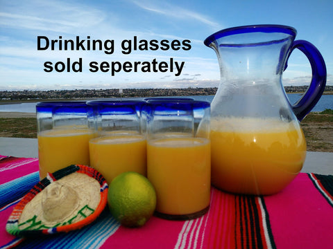 Dos Sueños pitcher made from recycled glass for eco-friendly style