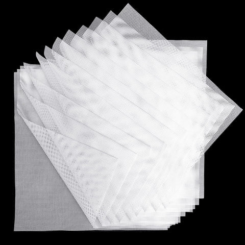 DOSTK silicone mesh 14x14 inch promotes efficient drying and easy cleaning.