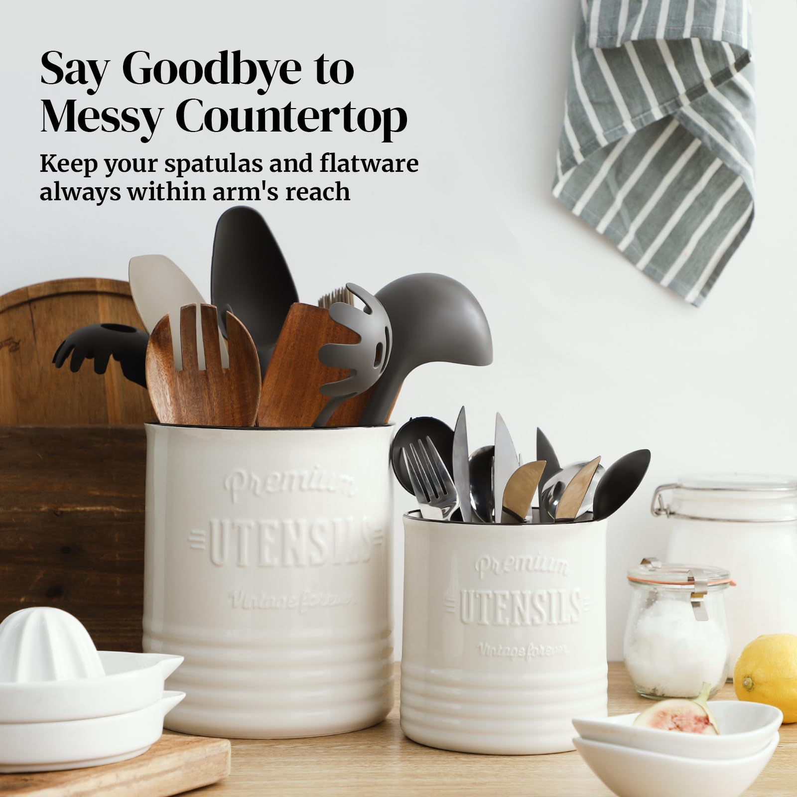 DOWAN anti-tip base helps prevent spills by keeping utensils upright.