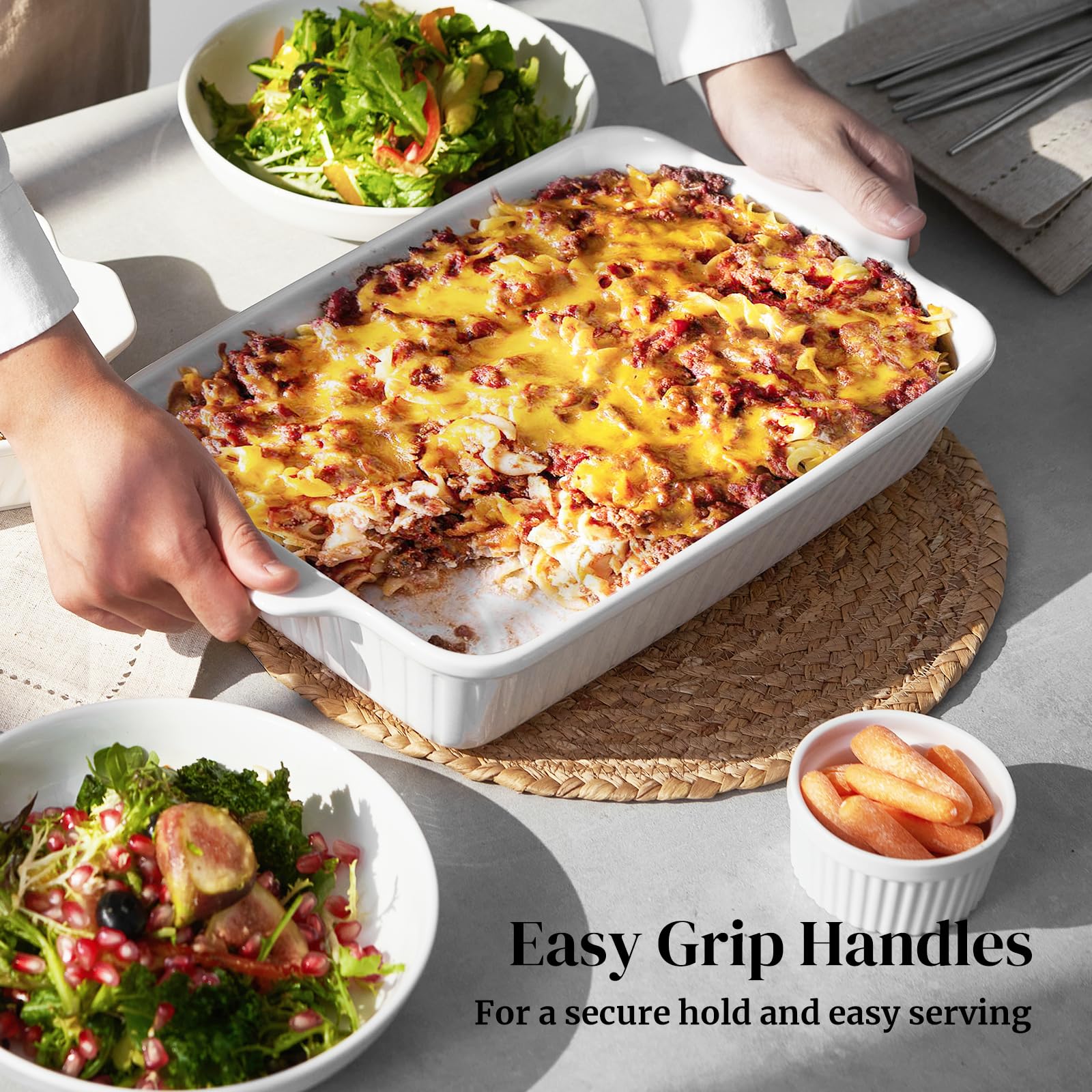 DOWAN ceramic bakeware with smooth surface for quick cleaning.