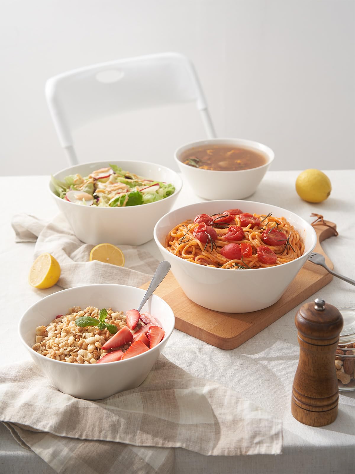 DOWAN deep bowl for cereal and soup, perfect for quick meals.