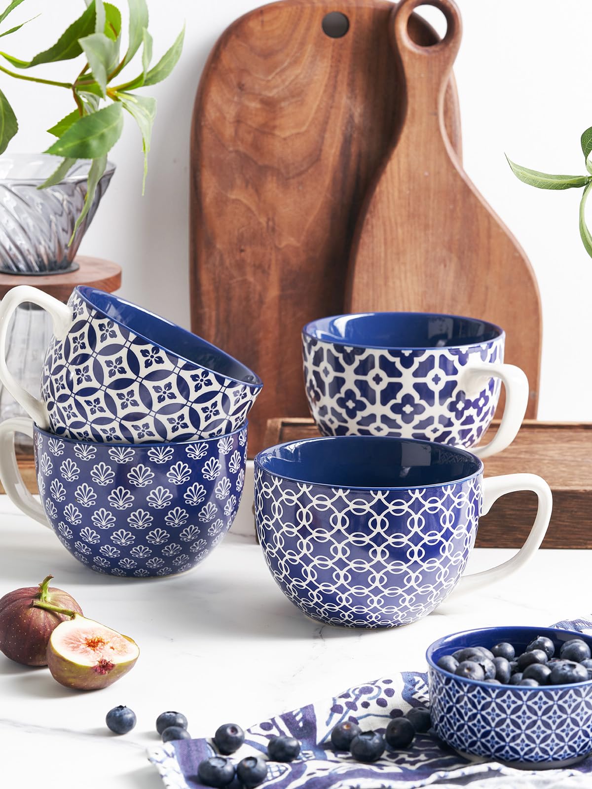 DOWAN mug set complements kitchen decor while elevating beverage moments.