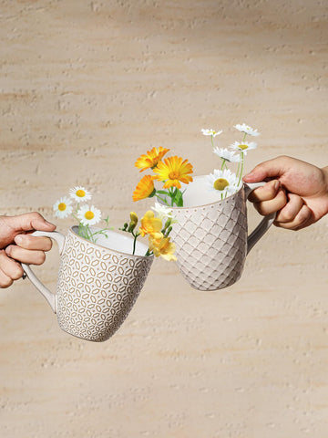 DOWAN 19 oz mug balances a large capacity with easy handling.