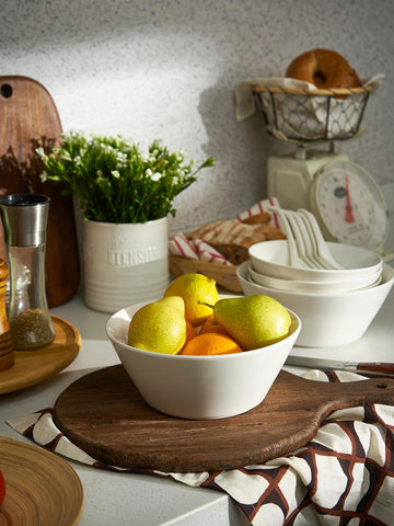 Dowan porcelain resists stains and is easy to clean after meals.