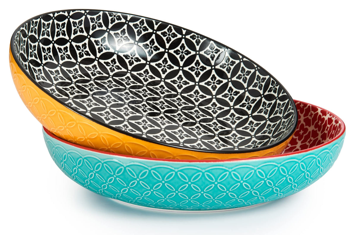 Dowan large red serving bowl for salads and pasta, adding vibrant color to gatherings.