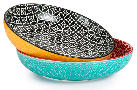 Dowan large red serving bowl for salads and pasta, adding vibrant color to gatherings.