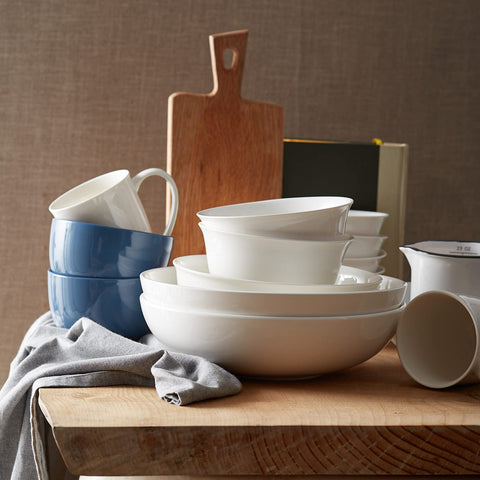 DOWAN microwave and oven safe bowls simplify serving and reheating.