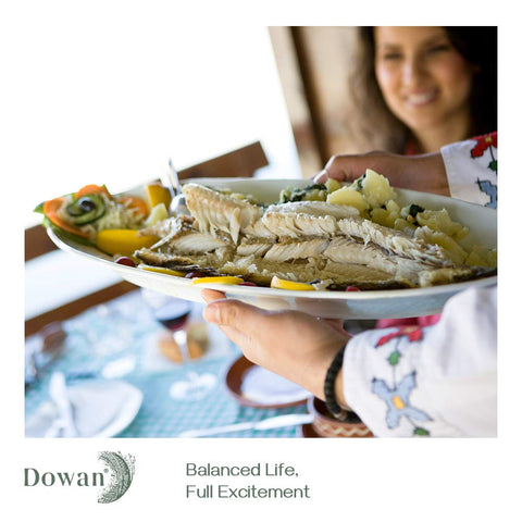 DOWAN porcelain serving platter shows durable, lead-free construction for everyday use.