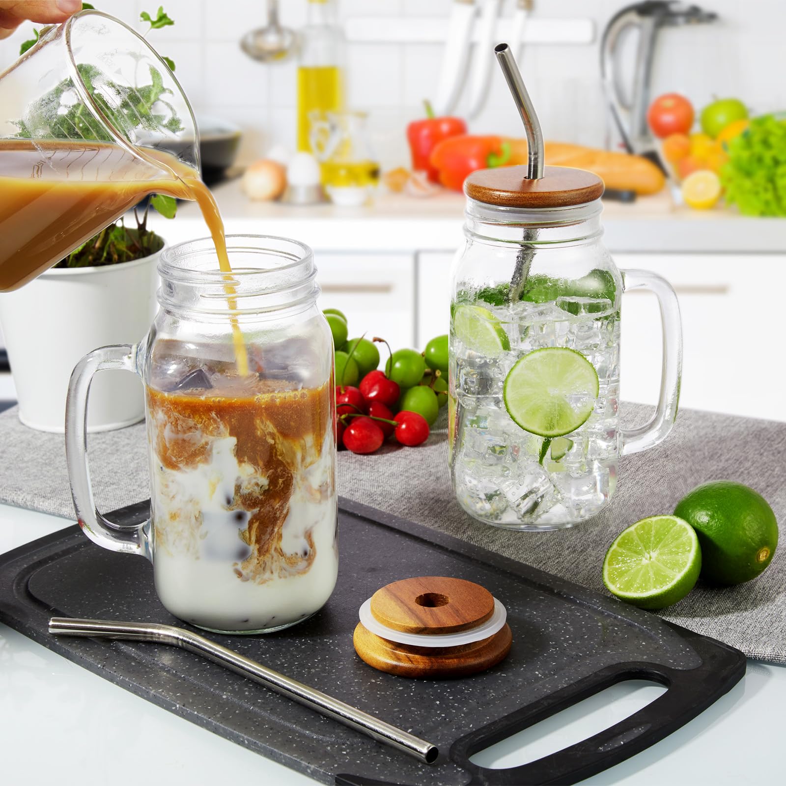 DRASTAR reusable jar suitable for fruit, ice, and simple cold-drink storage.