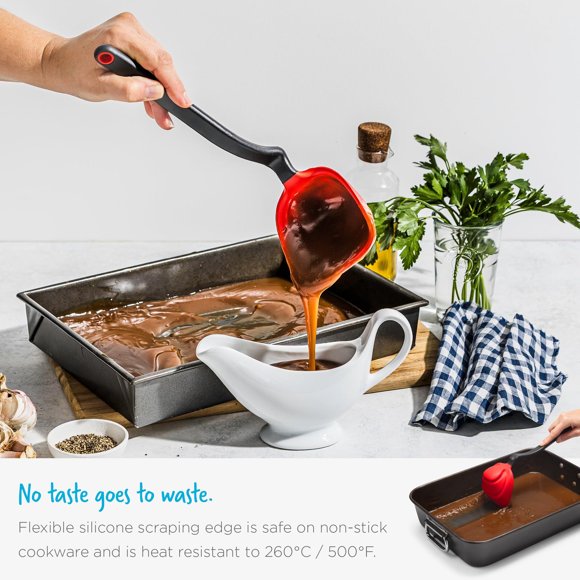 Dreamfarm Fladle is non-stick safe for cookware with coatings.