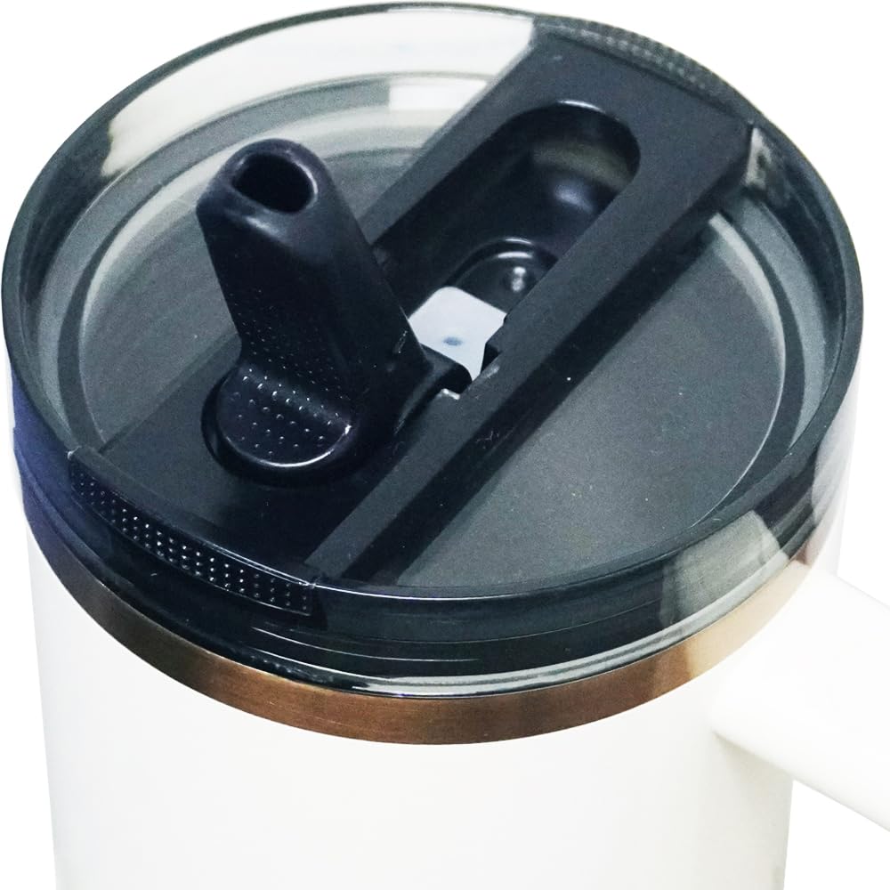 Dreamfocus durable straw lid, reliable performance for outdoor adventures.