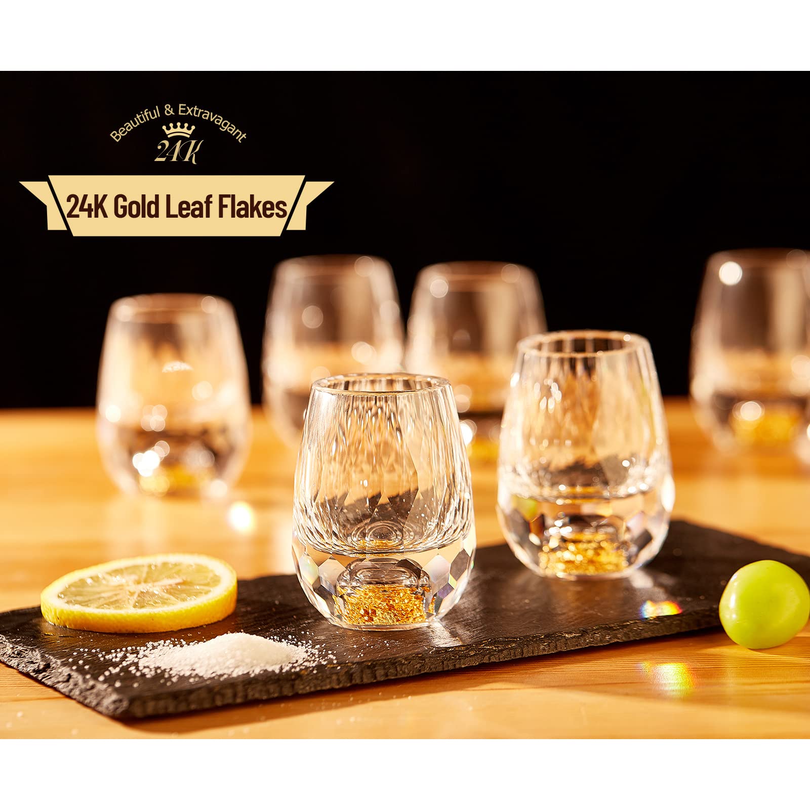 DUJUST 24K gold leaf flakes decorate the glass for a luxurious centerpiece.