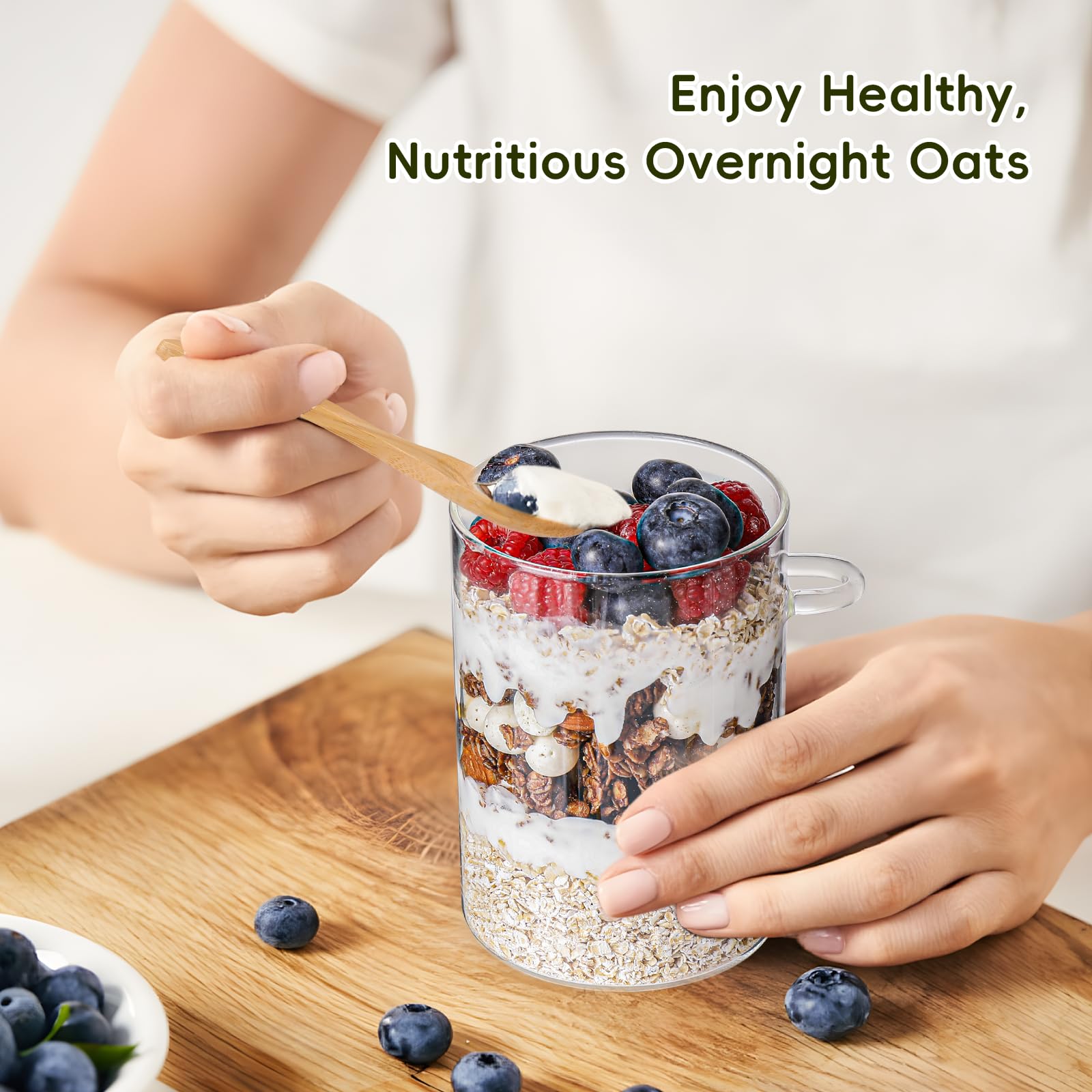 DWTS DANWEITESI multi-use glass container for yogurt, salads, and snacks.