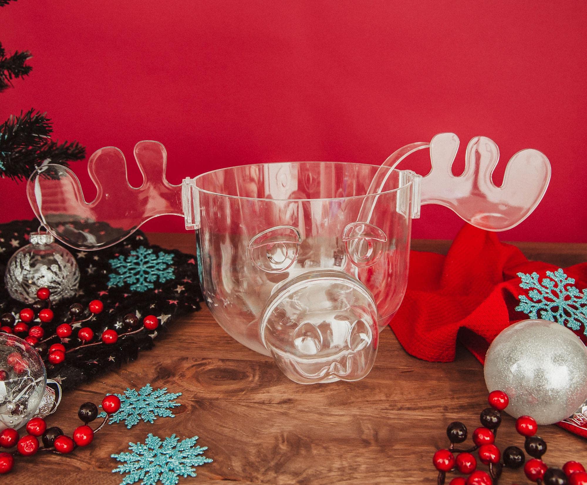 Dycica Marty Moose punchbowl ideal for gifting at celebrations.