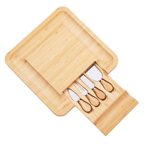 Dynamic Gear bamboo cheese board giftable design suits weddings and housewarmings.