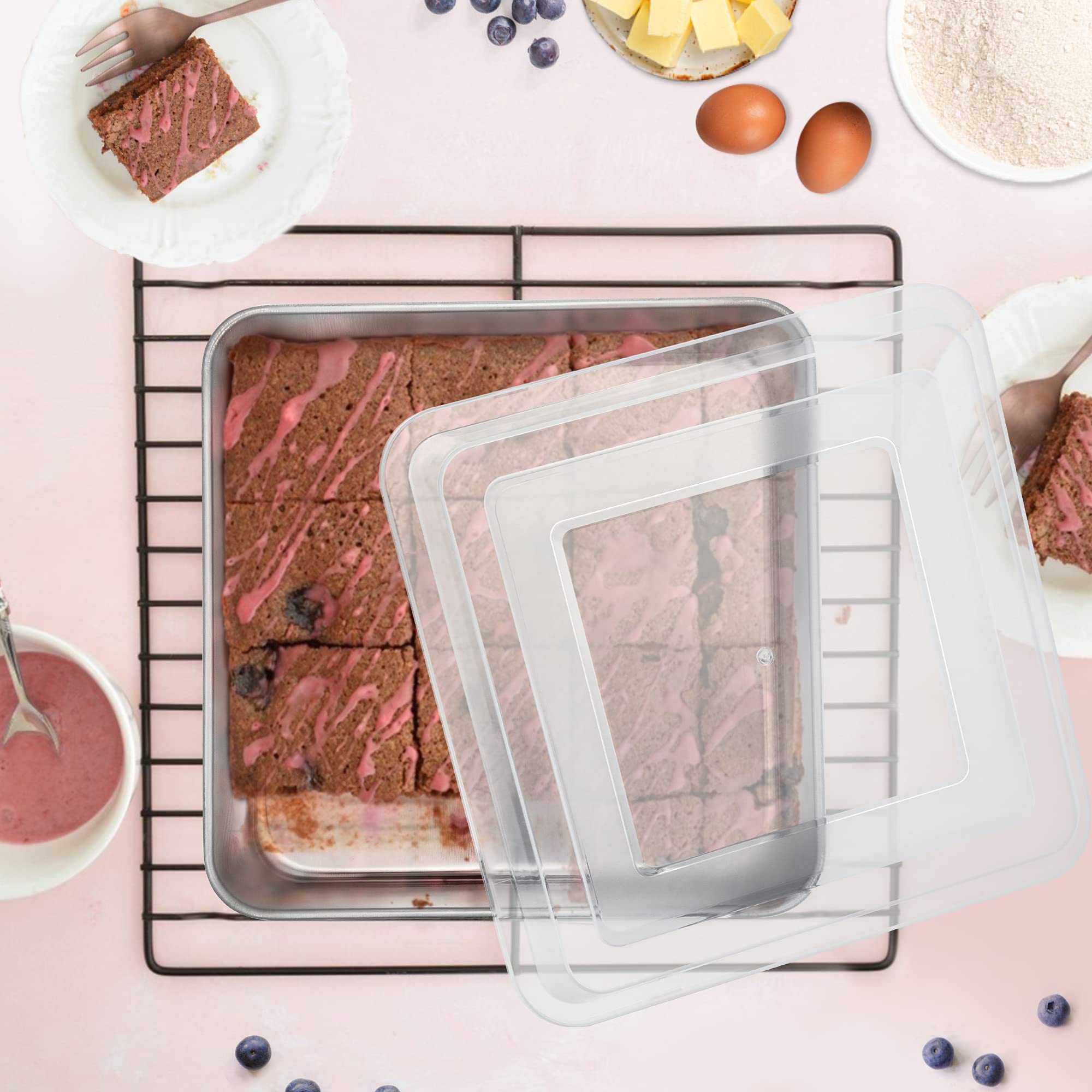 E-far see through lid helps monitor baked goods without opening.