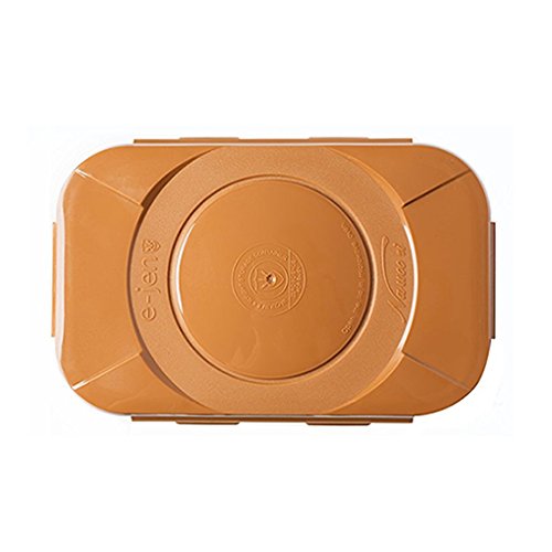 e-jen Premium Container double lid demonstrates odor control in the kitchen.