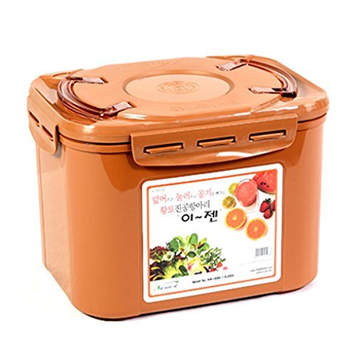 e-jen Premium Kimchi Container in brown earthenware for authentic fermentation at home.