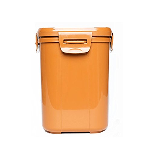 e-jen Premium Kimchi Container press plate close-up promotes probiotic-friendly environment.