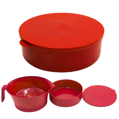 Easy Greasy grease container with lid shown, ideal for bacon grease storage.