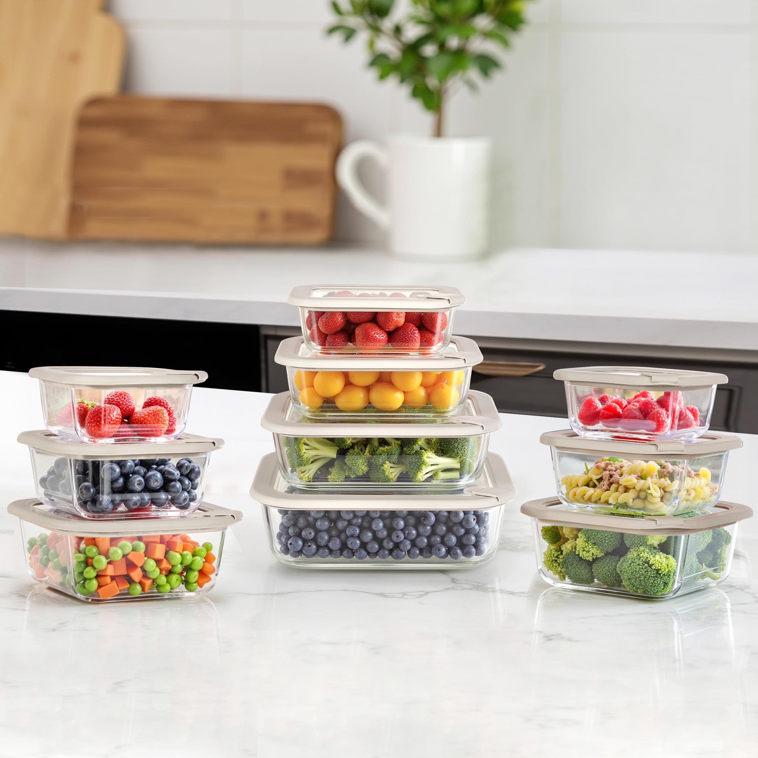 EcoEvo 12oz rectangle glass container, compact for lunches and snacks.
