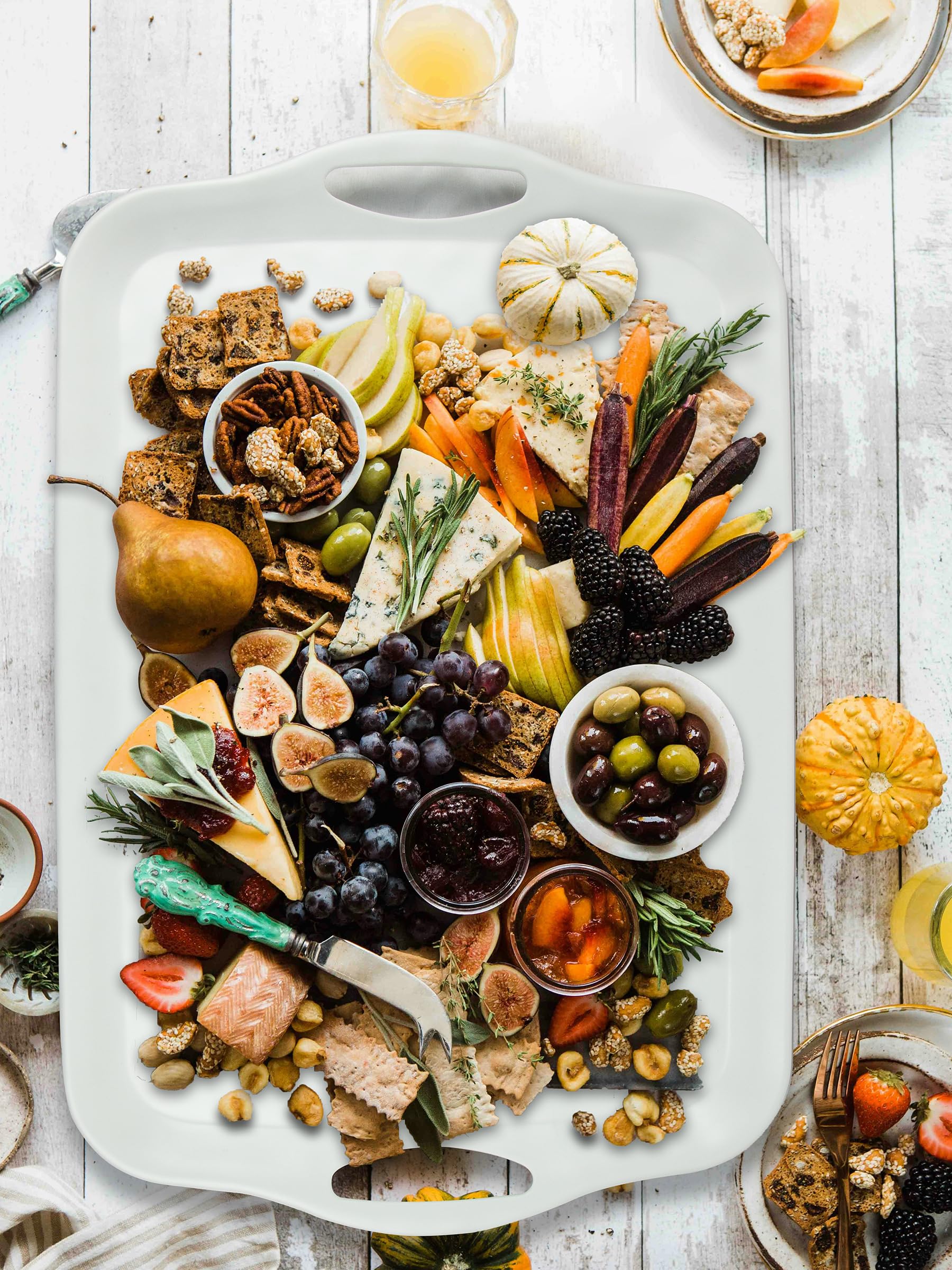 ECOIOU dishwasher safe tray enables quick cleanup after meals.