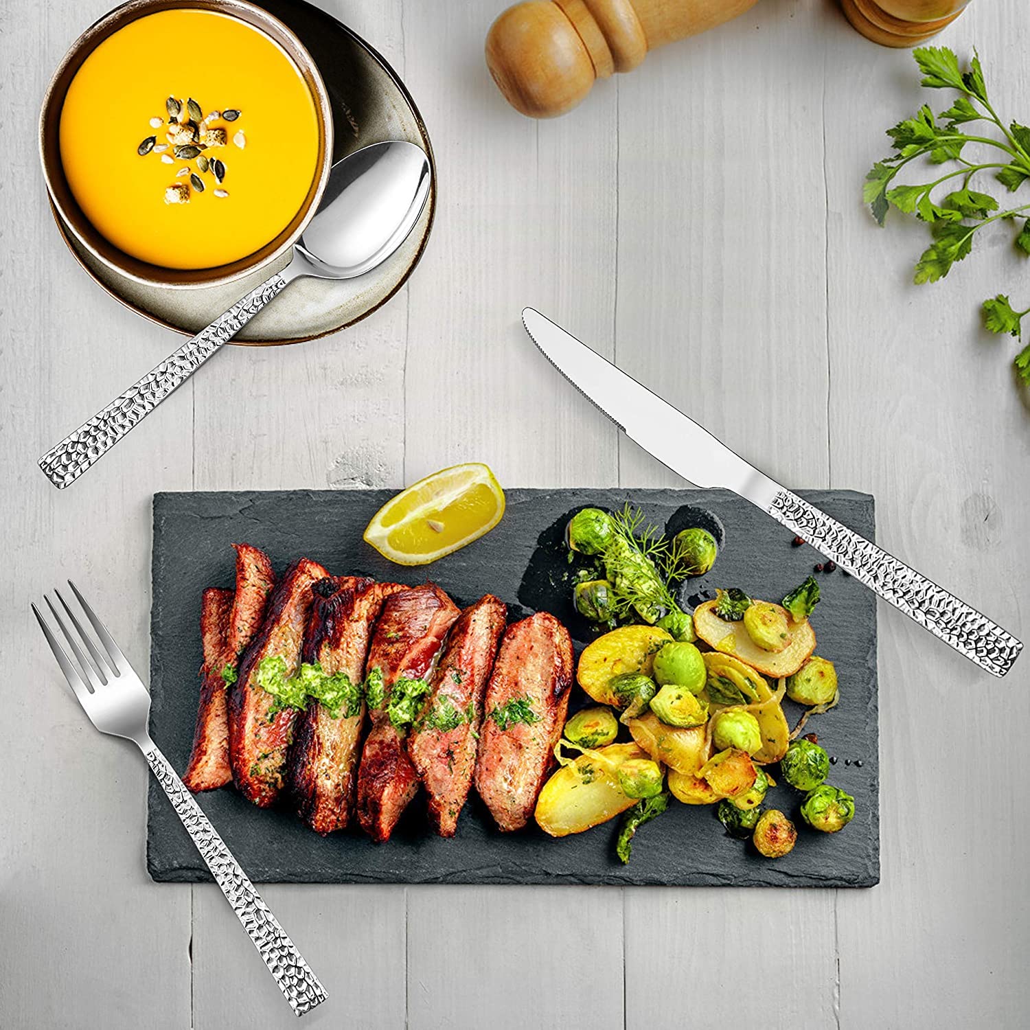 E-far heavy-duty dinner knife offers balanced grip