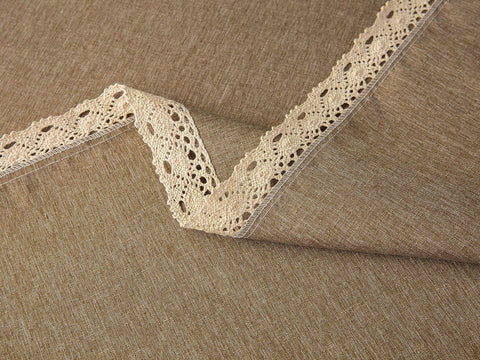 Heavyweight polyester provides durability and easy care for busy tables