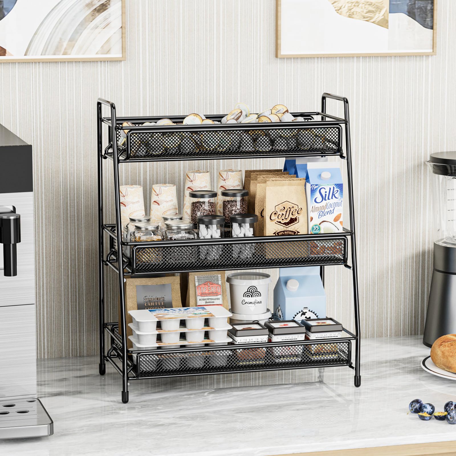 EKNITEY removable basket offers flexible storage on either side.