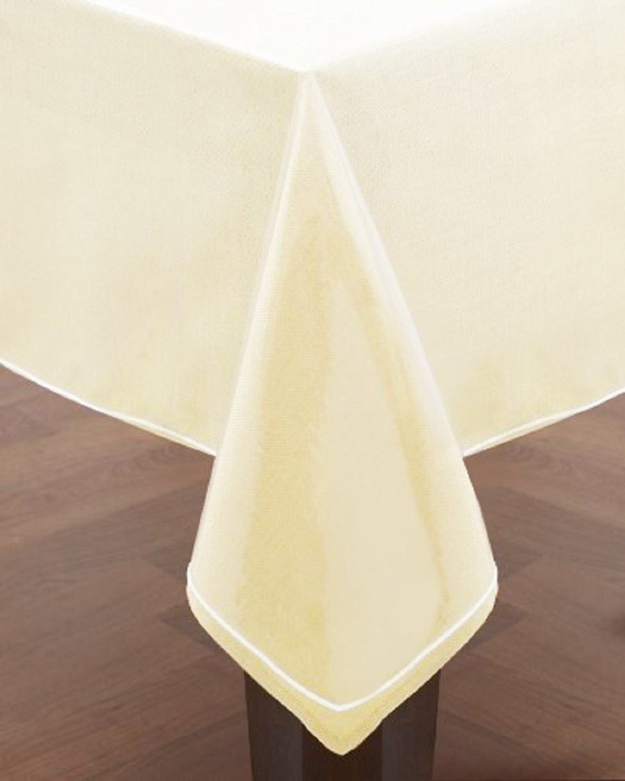 Elaine Karen heavy-duty table cover maintaining a clean, protected dining area.