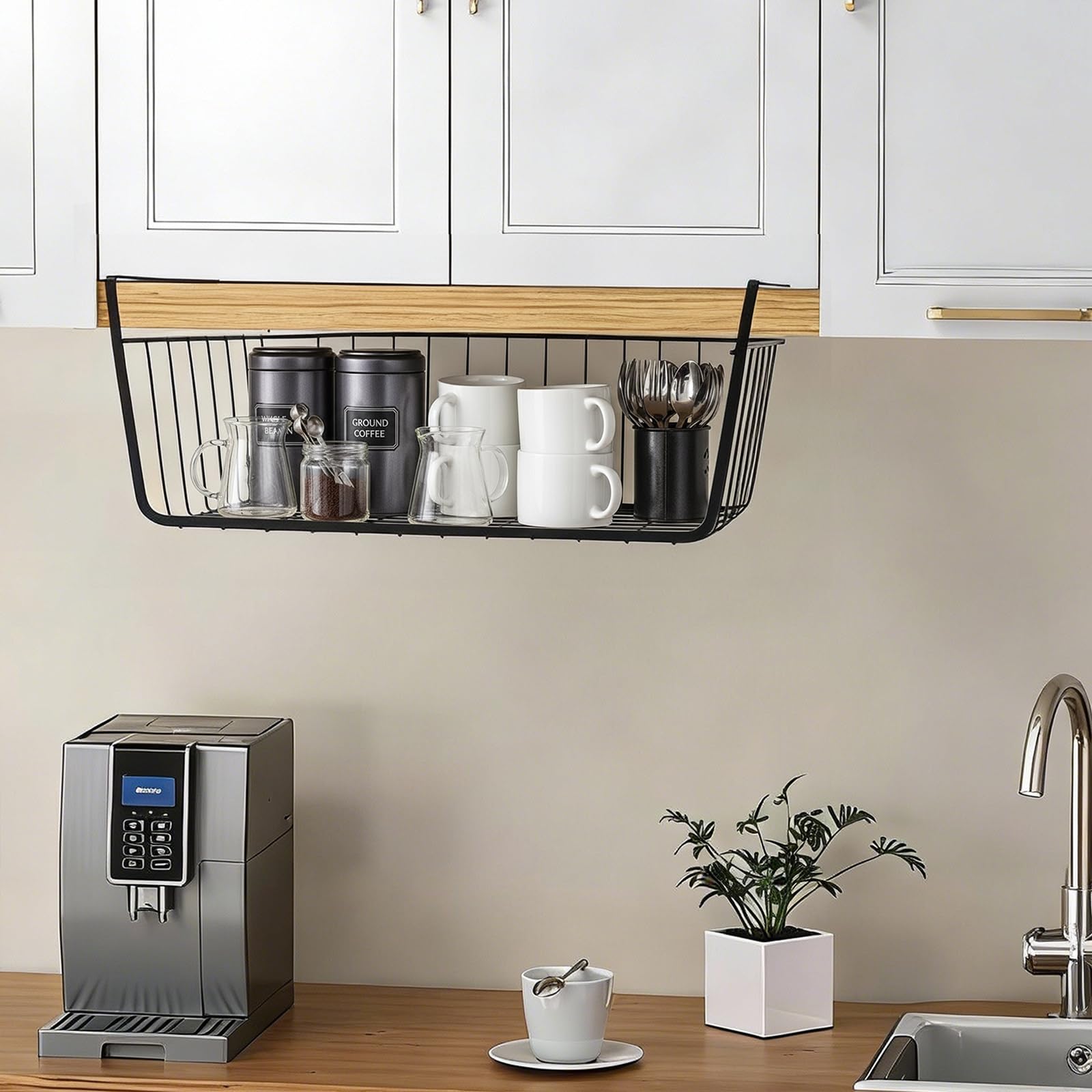 ELEATTRUN undershelf basket fits bookshelves, freeing shelf space for favorites.