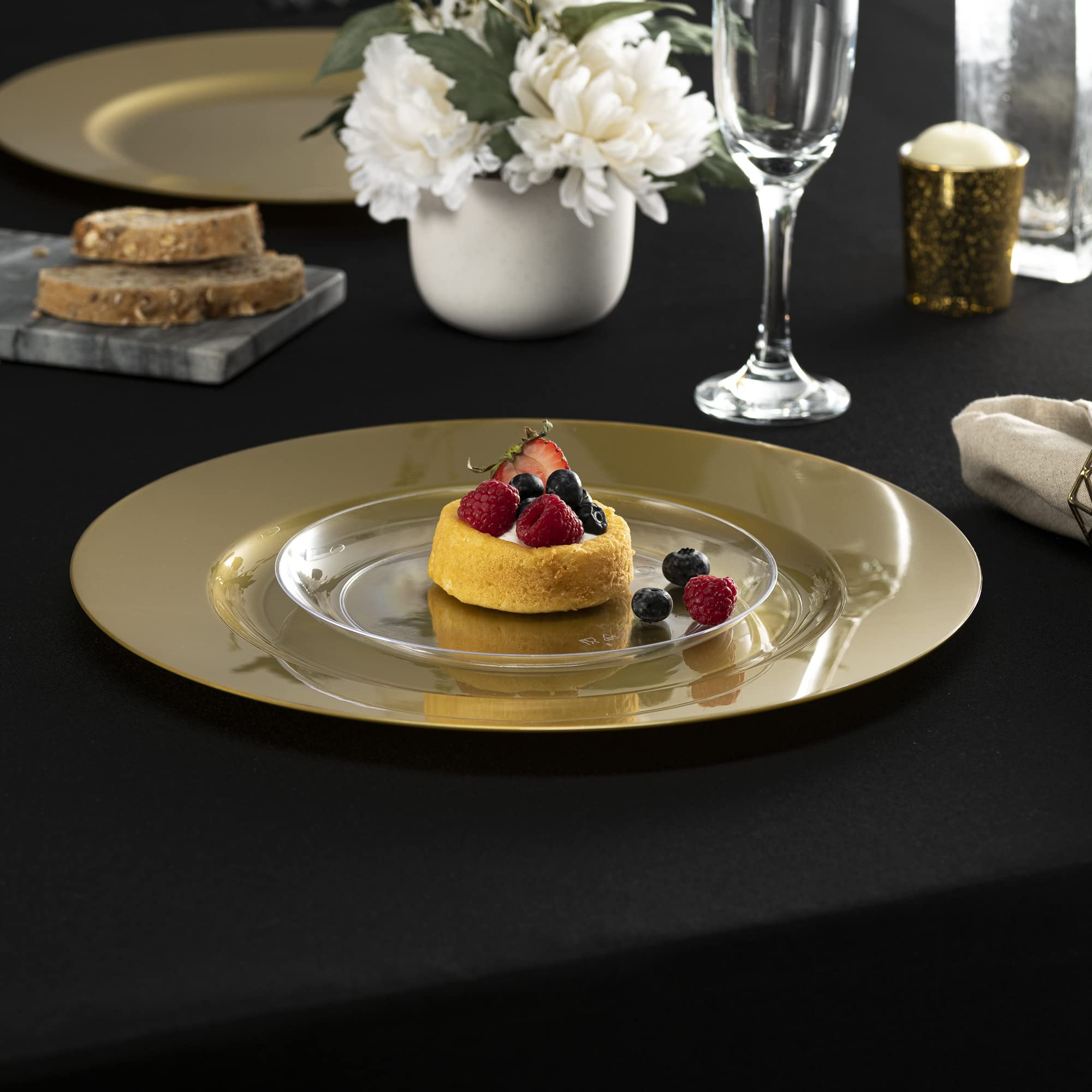 ELEGANT DISPOSABLES serving platter in gold for elegant presentations.