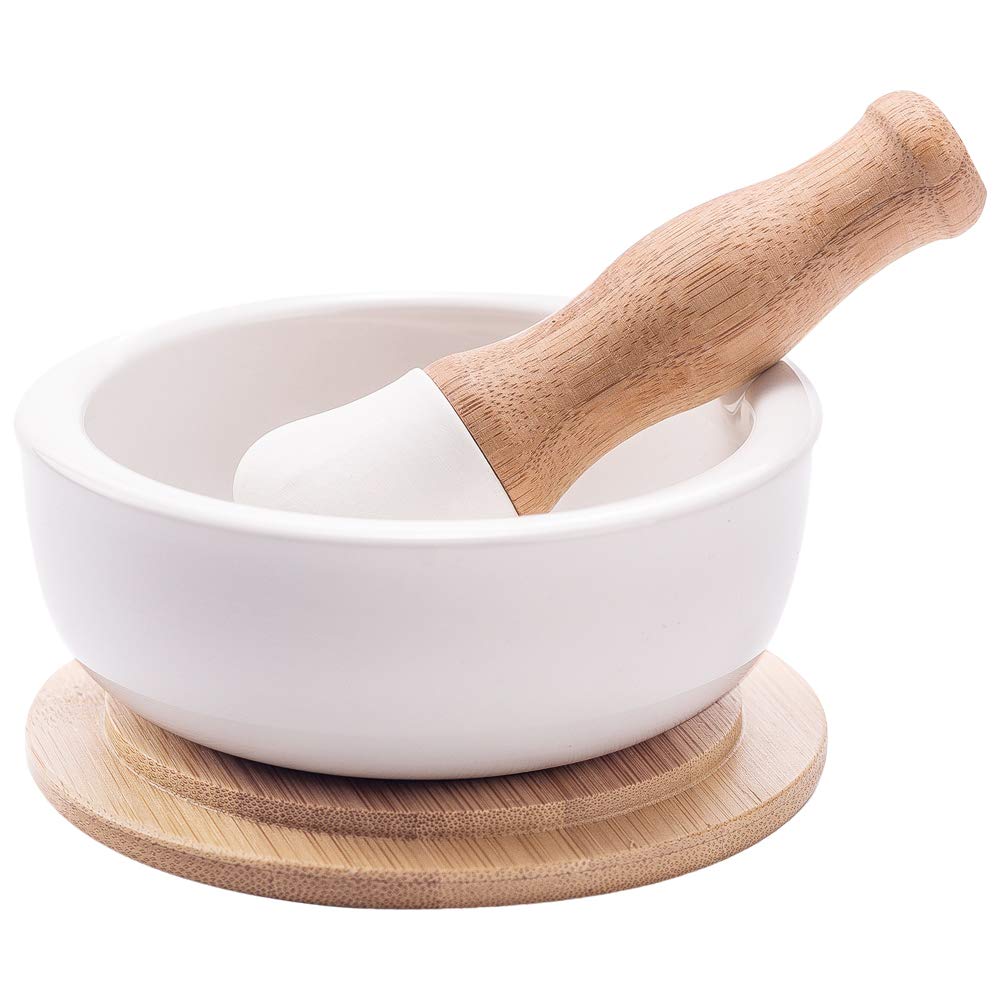 E-liu porcelain mortar close-up for precise herb and spice grinding.