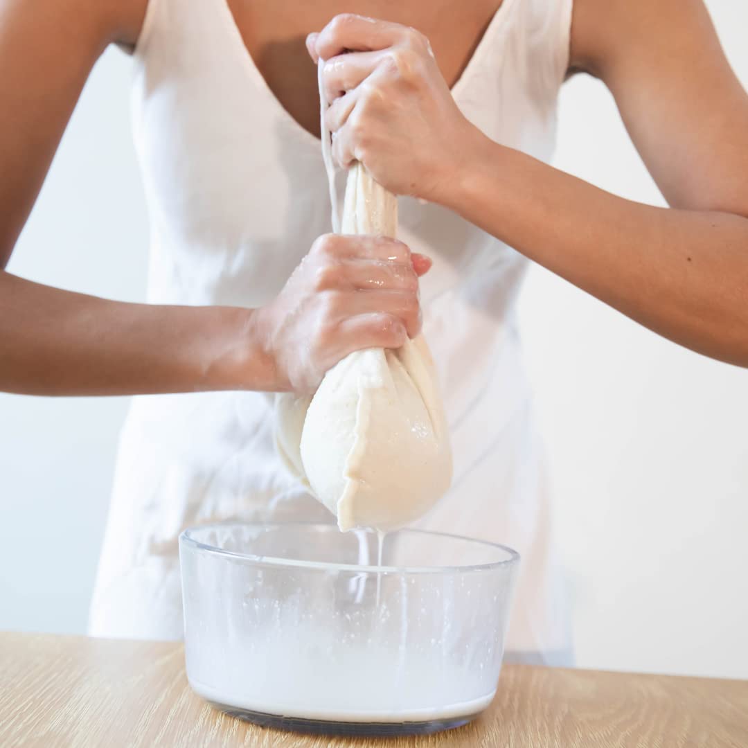 Drawstring closure on Ellie's Best nut milk bag