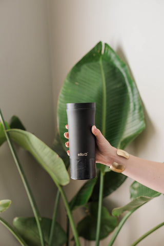 Ello Miri cupholder-friendly base fits most car cupholders.