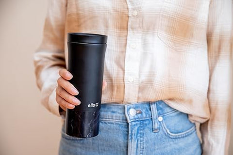 Ello Miri leak-proof slider lid seals to prevent spills.