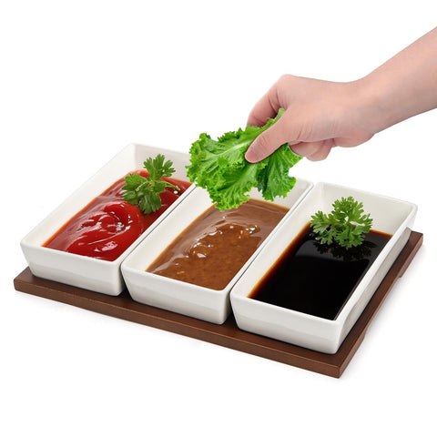 Elsjoy natural oak tray highlights grain and moisture resistance.