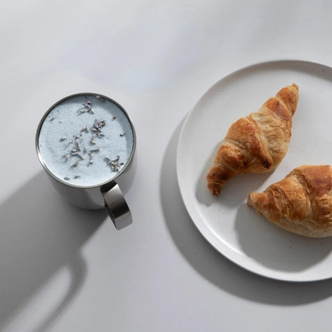 Ember Mug 2 LED indicator shows when drink reaches target temperature.
