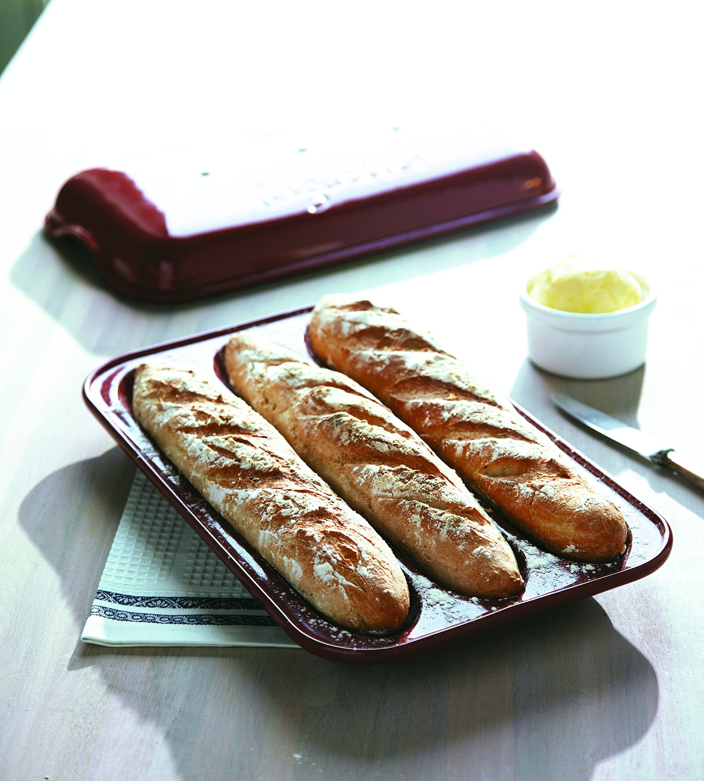 Emile Henry baguette baker made in France supports traditional craft and quality.