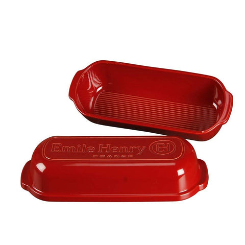 Emile Henry loaf baker shows crust-boosting ridges for release and even baking.