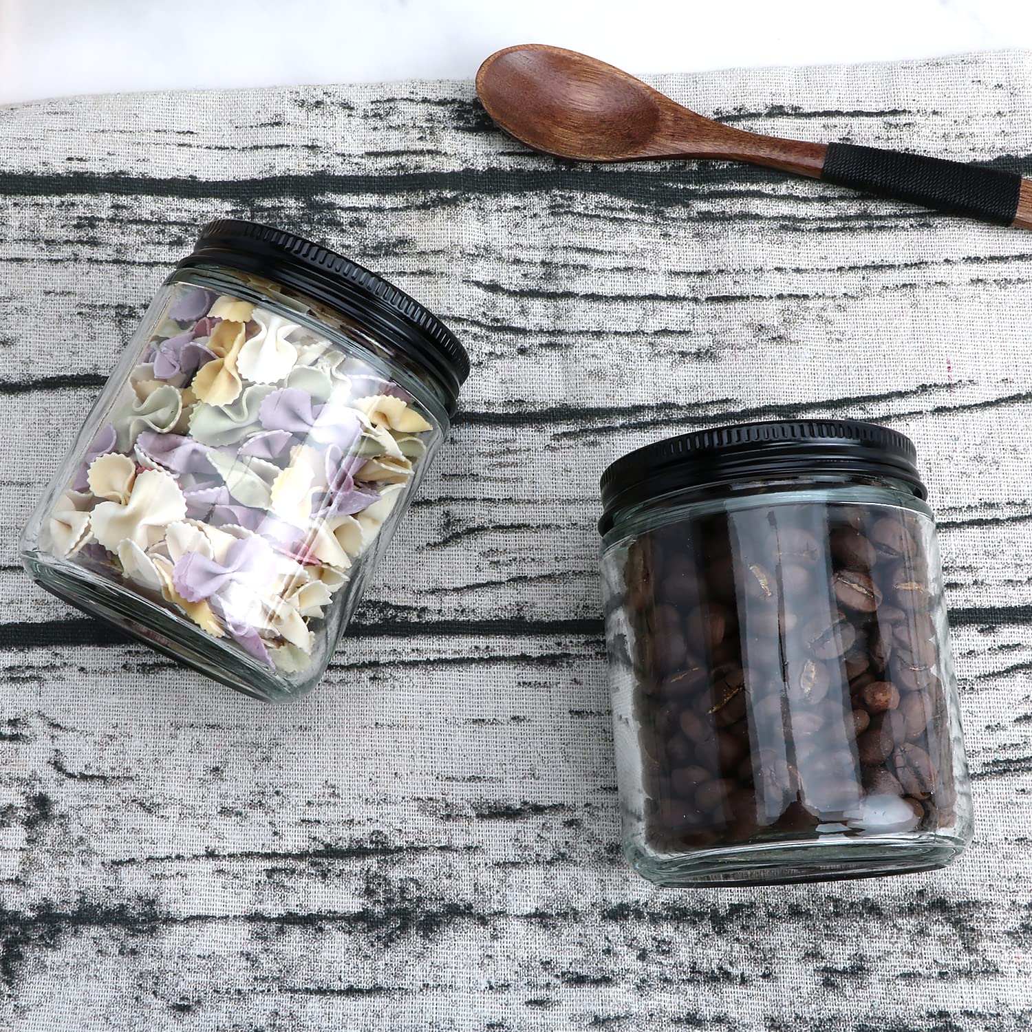 Encheng jars work as elegant party favors for weddings and holidays.