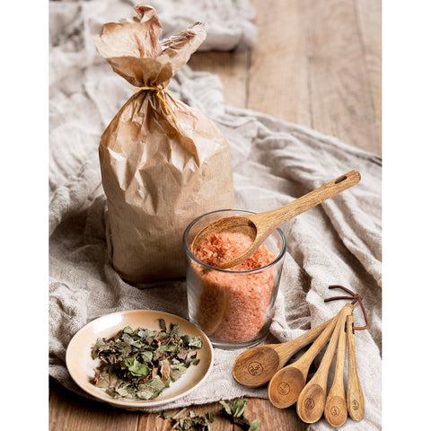 Esie Houzie one-eighth-tsp spoon for tiny seasoning touches