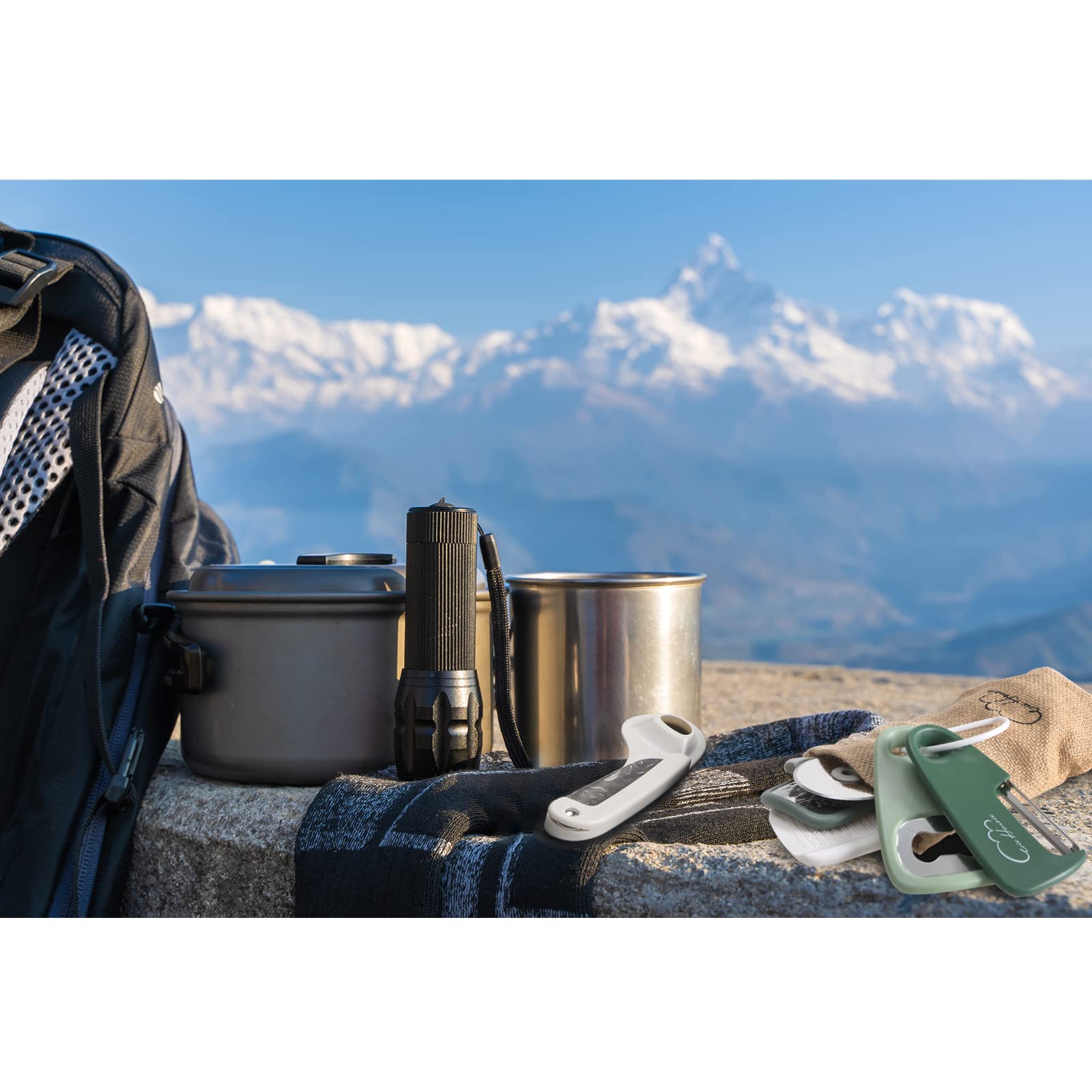 Esie Houzie dishwasher-safe set for simple cleanup.